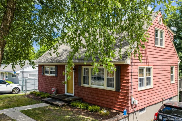 24 Mountain Avenue, Middletown, NY 10940