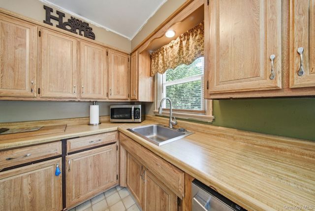 24 Mountain Avenue, Middletown, NY 10940