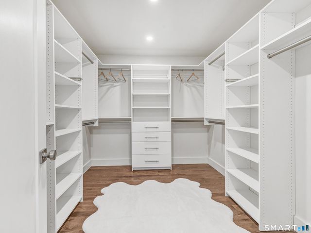 39 Commodore Place, Milford, CT 06460
