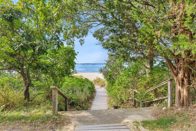 9 Lincoln Street, Sag Harbor, NY 11963