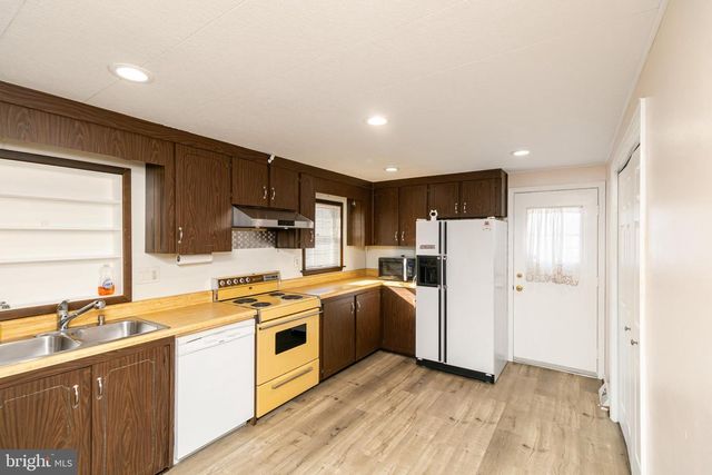 921 PALMER RD, Fort Washington, MD 20744