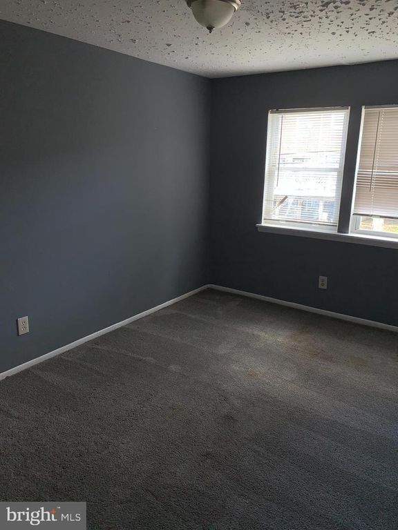 Image 17 of property listing at 929 N ROSEDALE ST, Baltimore, MD 21216