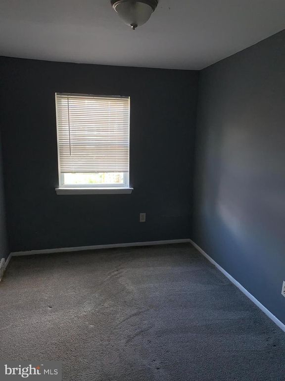 Image 19 of property listing at 929 N ROSEDALE ST, Baltimore, MD 21216