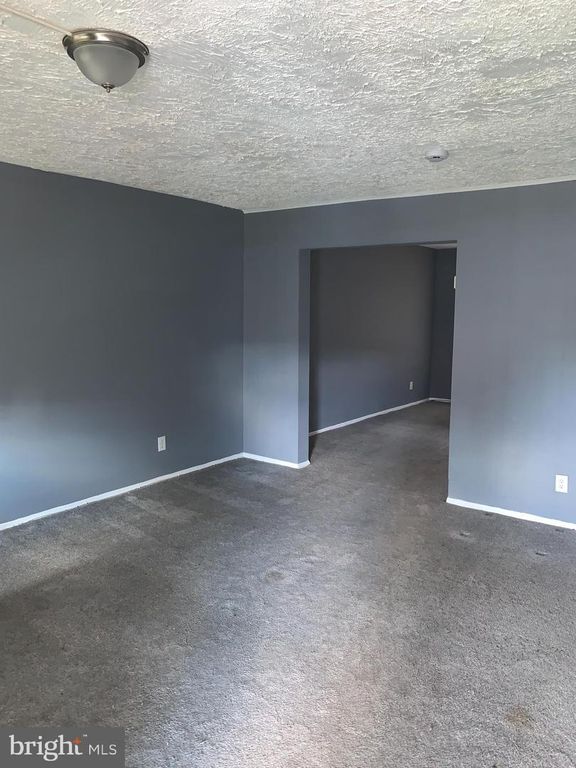Image 4 of property listing at 929 N ROSEDALE ST, Baltimore, MD 21216