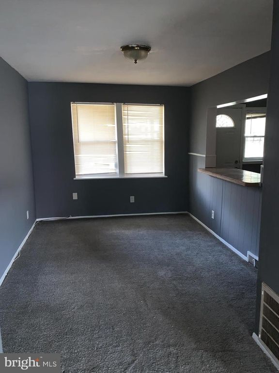Image 5 of property listing at 929 N ROSEDALE ST, Baltimore, MD 21216