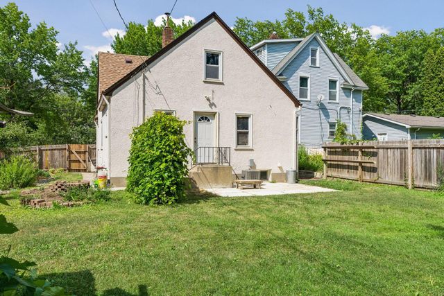 164 Wyoming Street E, Saint Paul, MN 55107