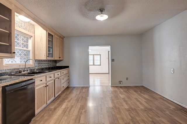 4319 South Duquesne Road, Joplin, MO 64804