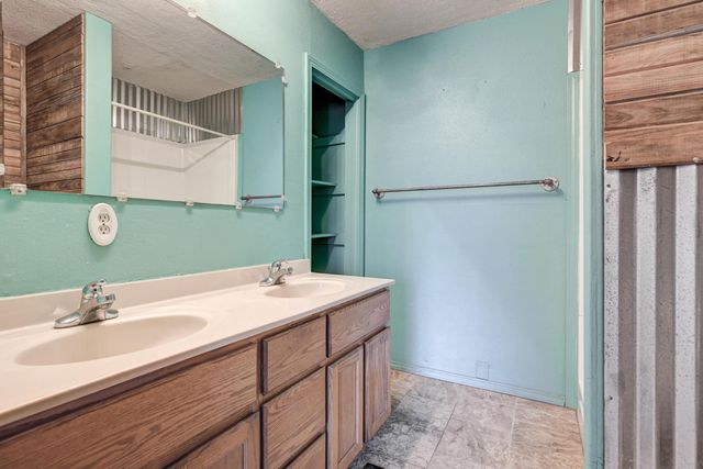 4319 South Duquesne Road, Joplin, MO 64804