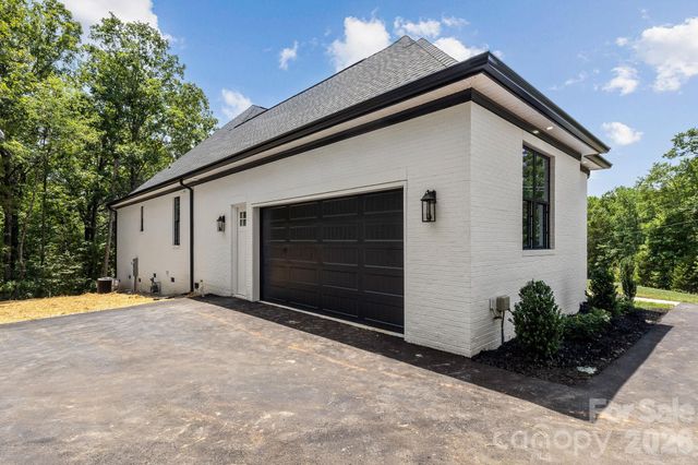436 Riddle Mill Road, Clover, SC 29710