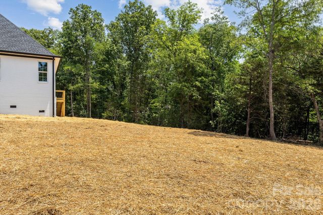 436 Riddle Mill Road, Clover, SC 29710