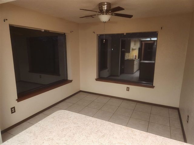 112 NE 48th St, Lawton, OK 73507