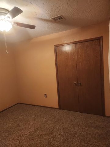112 NE 48th St, Lawton, OK 73507