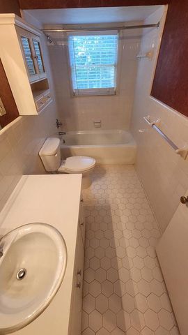 2820 E Lindsay, Columbus, GA 31907