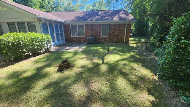 2820 E Lindsay, Columbus, GA 31907