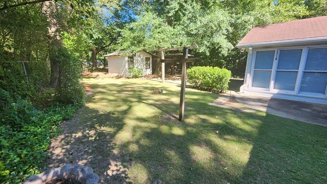 2820 E Lindsay, Columbus, GA 31907