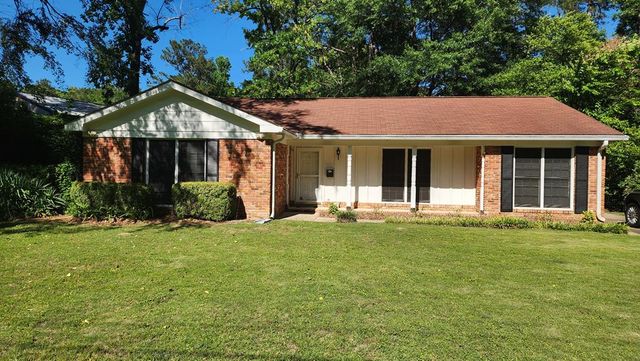 2820 E Lindsay, Columbus, GA 31907