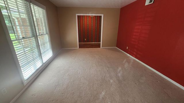 2820 E Lindsay, Columbus, GA 31907