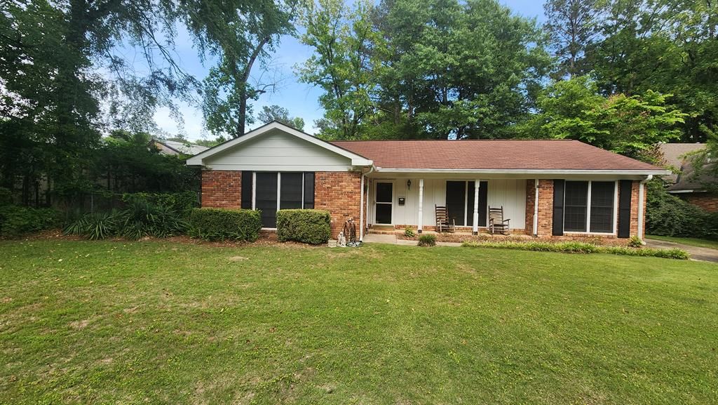 2820 E Lindsay, Columbus, GA 31907