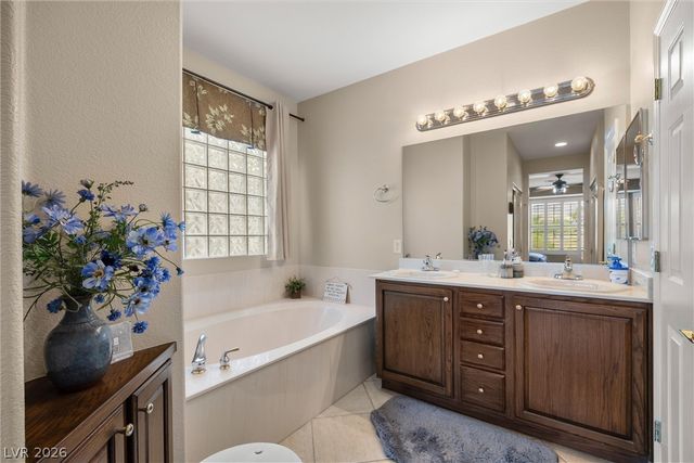 4765 Regalo Bello Street, Las Vegas, NV 89135