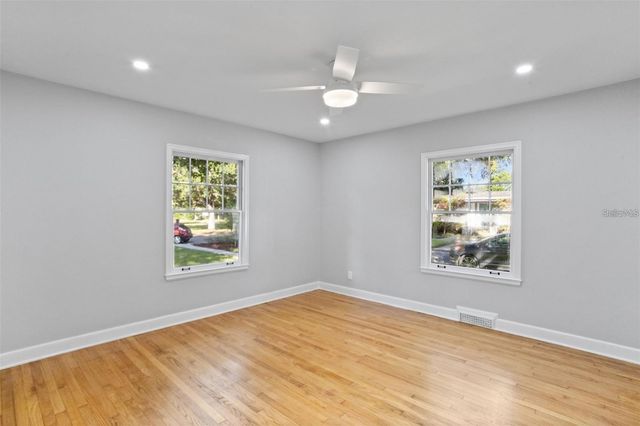 1224 GREENWOOD AVENUE N, St Petersburg, FL 33704