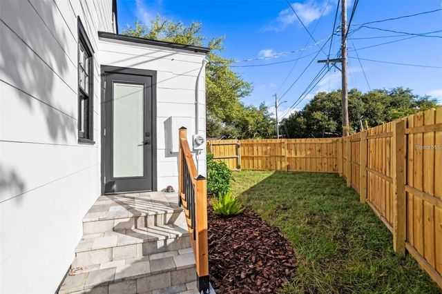 1224 GREENWOOD AVENUE N, St Petersburg, FL 33704