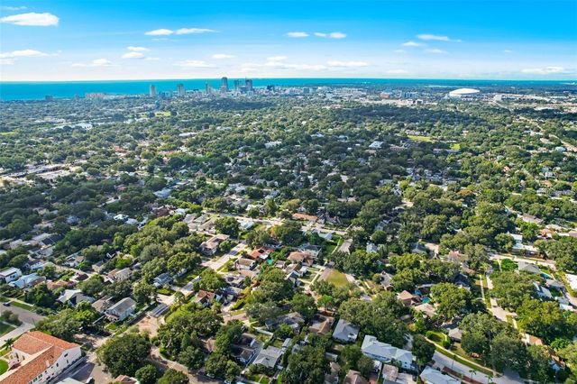 1224 GREENWOOD AVENUE N, St Petersburg, FL 33704