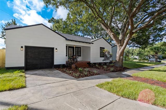 1224 GREENWOOD AVENUE N, St Petersburg, FL 33704