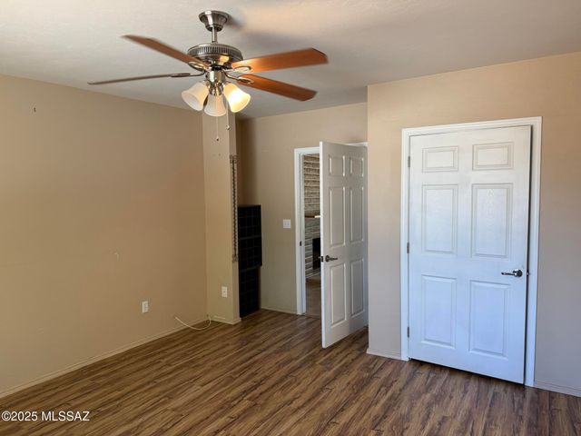 1450 S Corsica Place, Tucson, AZ 85748