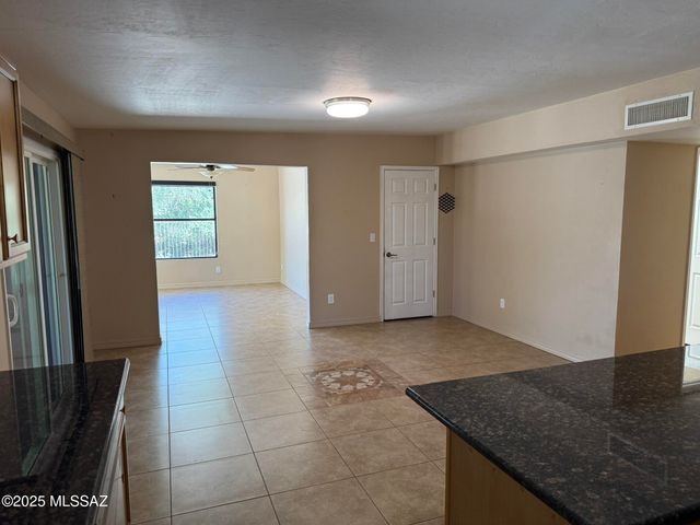 1450 S Corsica Place, Tucson, AZ 85748