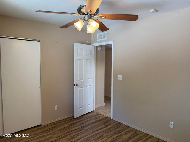 1450 S Corsica Place, Tucson, AZ 85748
