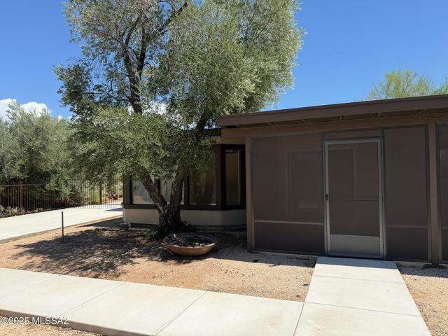 1450 S Corsica Place, Tucson, AZ 85748