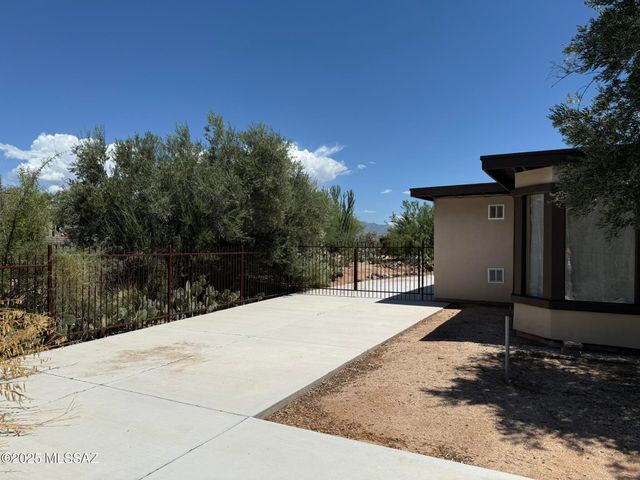 1450 S Corsica Place, Tucson, AZ 85748