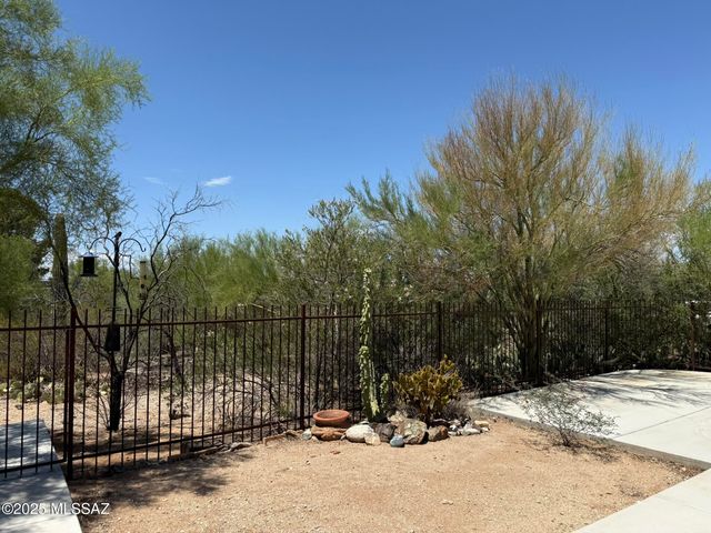 1450 S Corsica Place, Tucson, AZ 85748