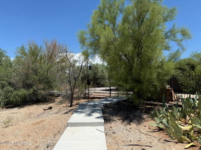 1450 S Corsica Place, Tucson, AZ 85748