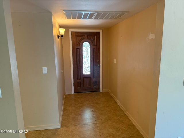 1450 S Corsica Place, Tucson, AZ 85748