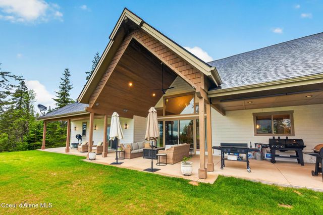 17661 N Richards DR, Hayden, ID 83835