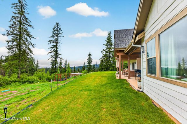 17661 N Richards DR, Hayden, ID 83835
