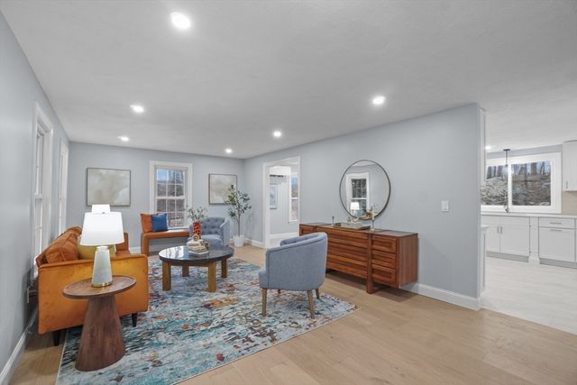 260 Summer St, Walpole, MA 02071