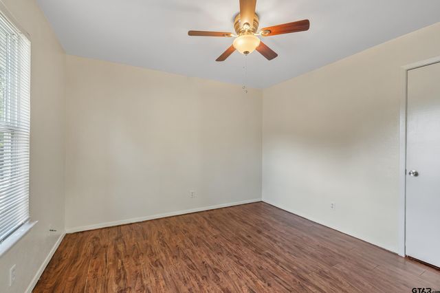 307 Lone Star Ln, Hideaway, TX 75771