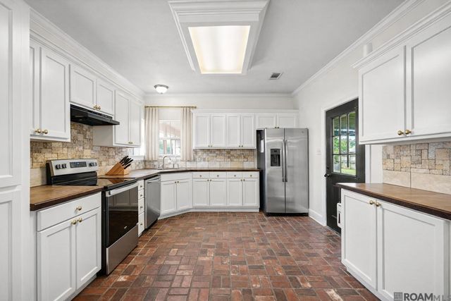 16307 Megan Ln, Prairieville, LA 70769