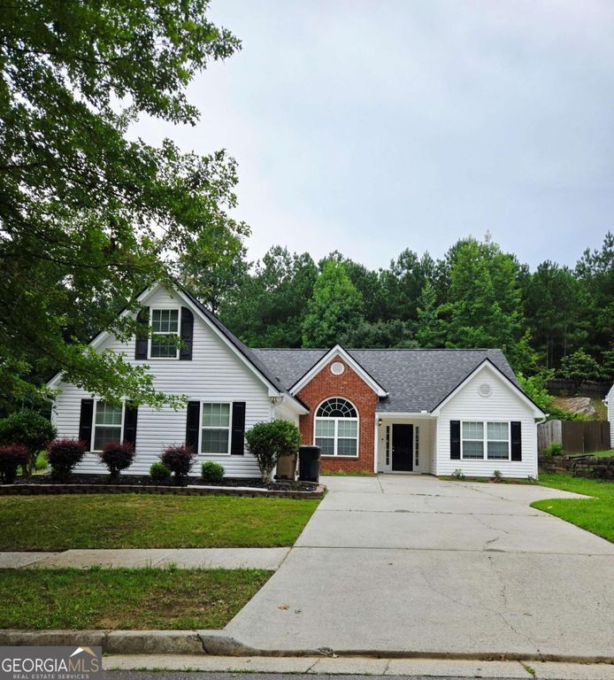 2145 Mina Lane Drive, Buford, GA 30518