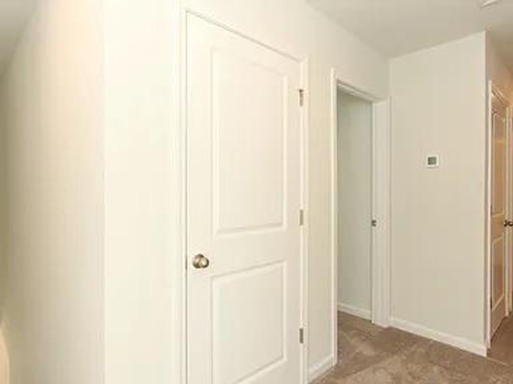 Image 15 of property listing at 127 Blossom Wood Lane, Summerville, SC 29486