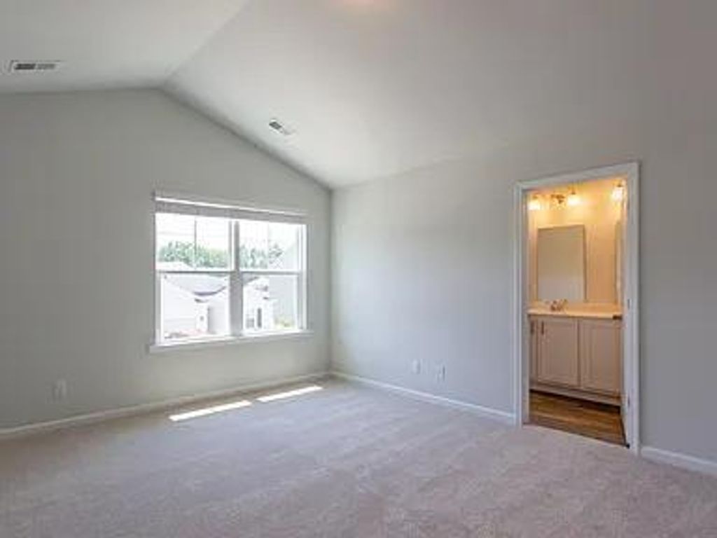 Image 17 of property listing at 127 Blossom Wood Lane, Summerville, SC 29486