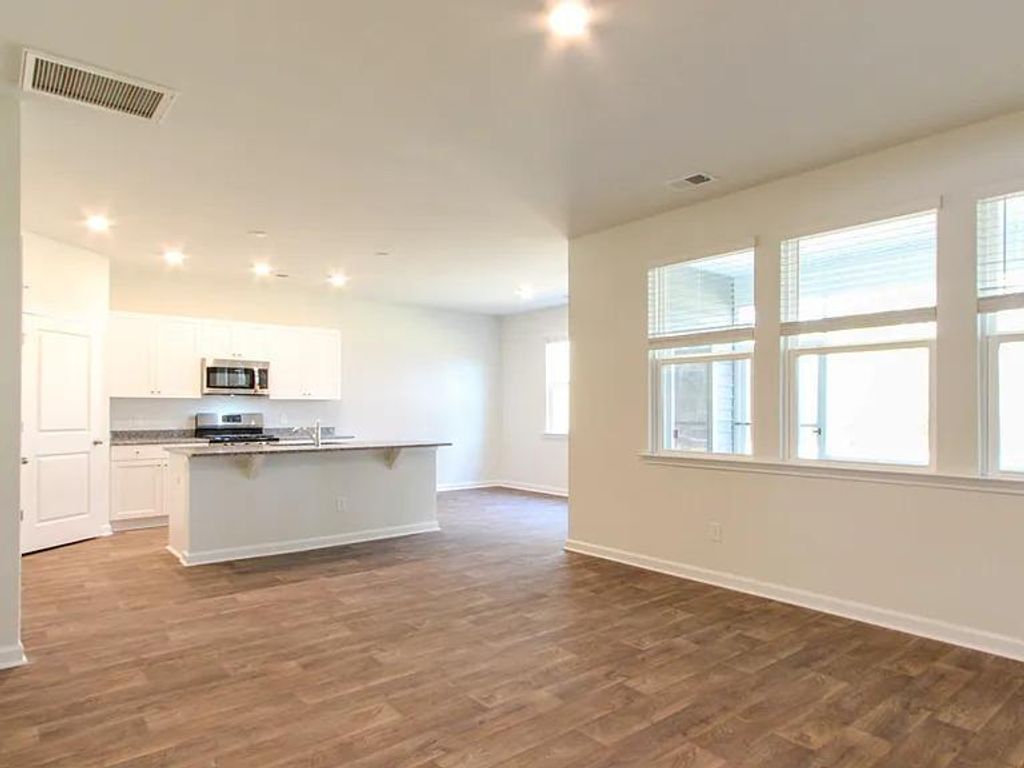 Image 2 of property listing at 127 Blossom Wood Lane, Summerville, SC 29486