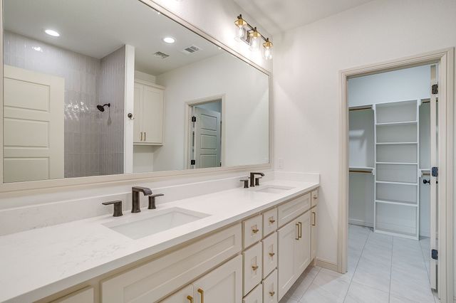 933 Colorado River Drive, Granbury, TX 76048