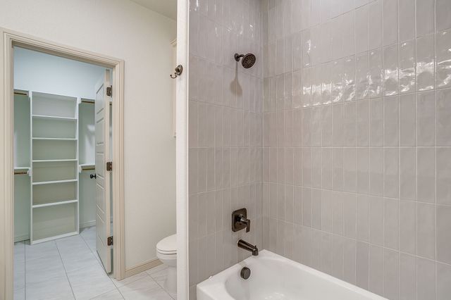 933 Colorado River Drive, Granbury, TX 76048