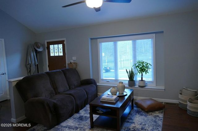 162 Linden Avenue B, Highlands, NJ 07732