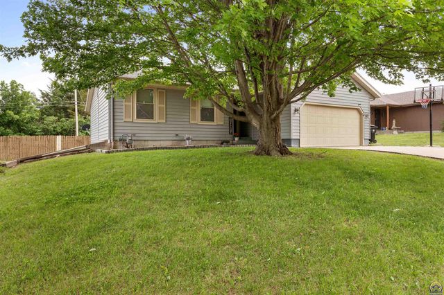 7523 SW 26th ST, Topeka, KS 66614