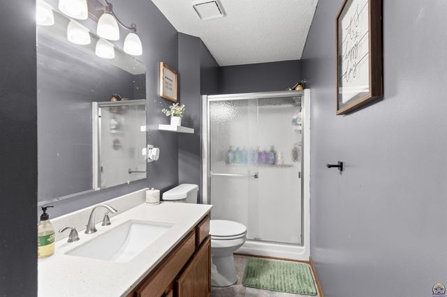 7523 SW 26th ST, Topeka, KS 66614