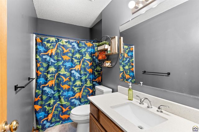 7523 SW 26th ST, Topeka, KS 66614
